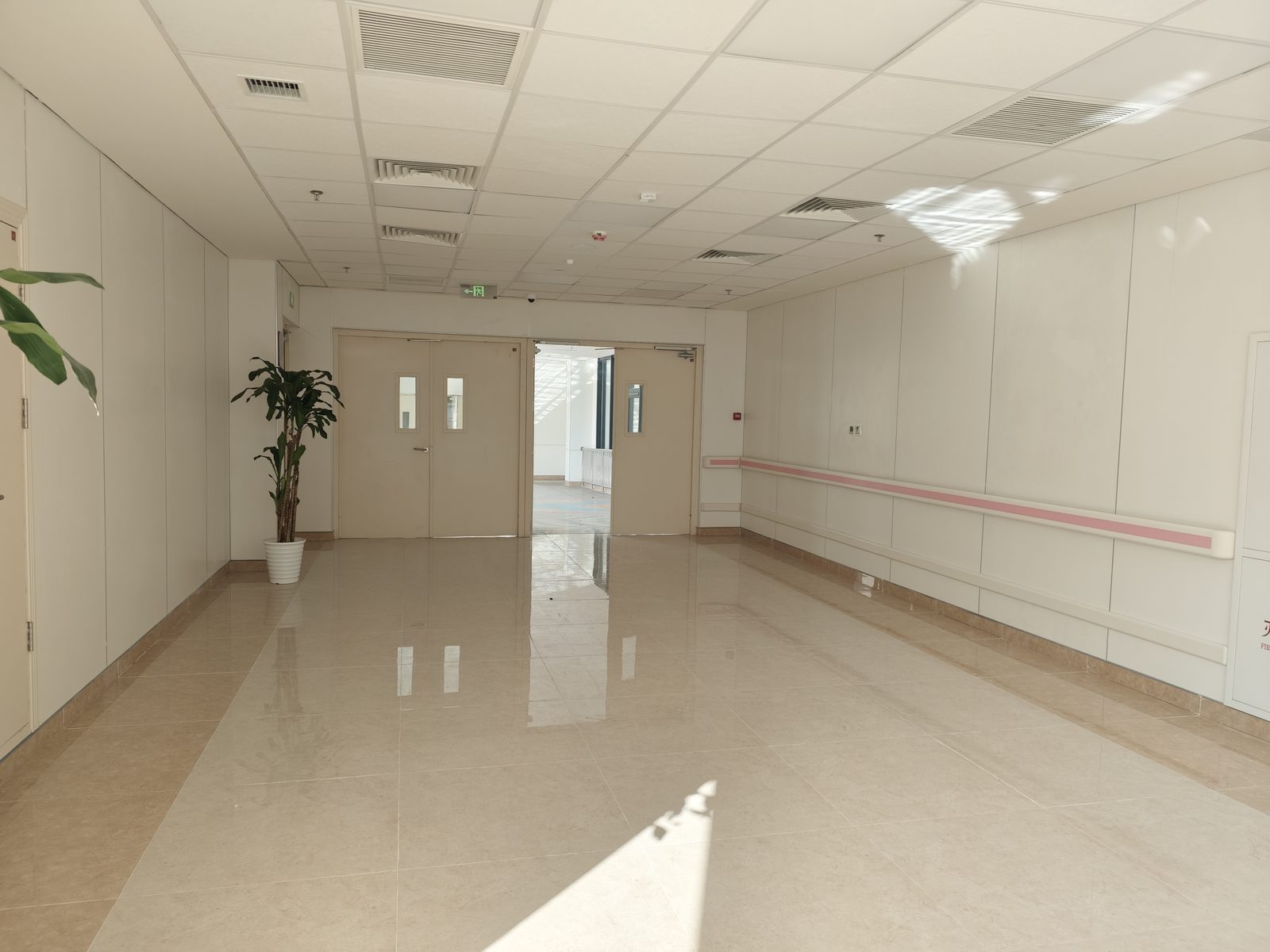 Fiber cement board and calcium silicate board Shenzhen World Exhibition Convention Center case study